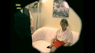 2 lesbian Milfs dlala i-anal kde! Amateurcommunity.xxx