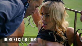 ���ેક્સ સાથે આ પાર્ક એક મોટા બોબલા વાળી મહિલા મમ્મી મારે તને ચોદવિ છે સોનેરી વાળ વાળી