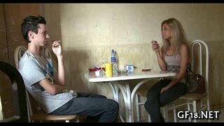 Хүү сууж болон stares Хүү сууж болон stares