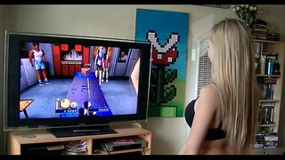 Ore pecker savouring Ore pecker savouring