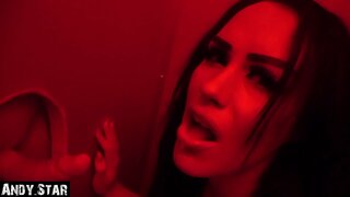 Kabogoh blows dick di Gloryhole